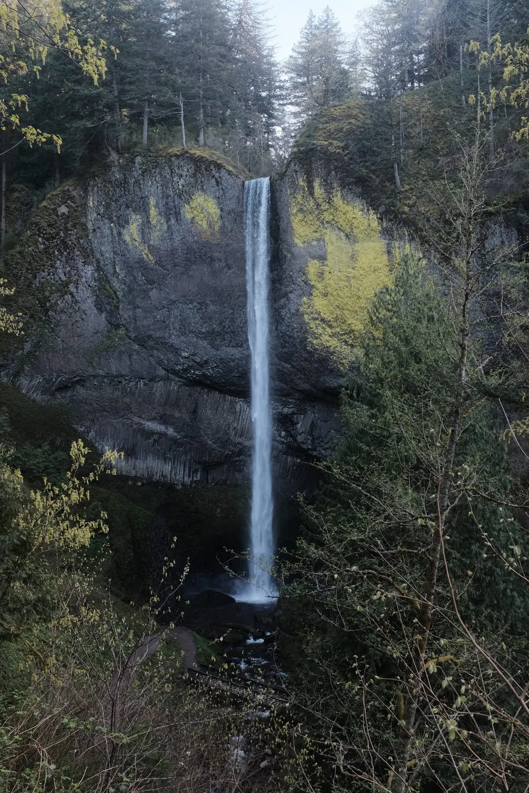 A thread of water